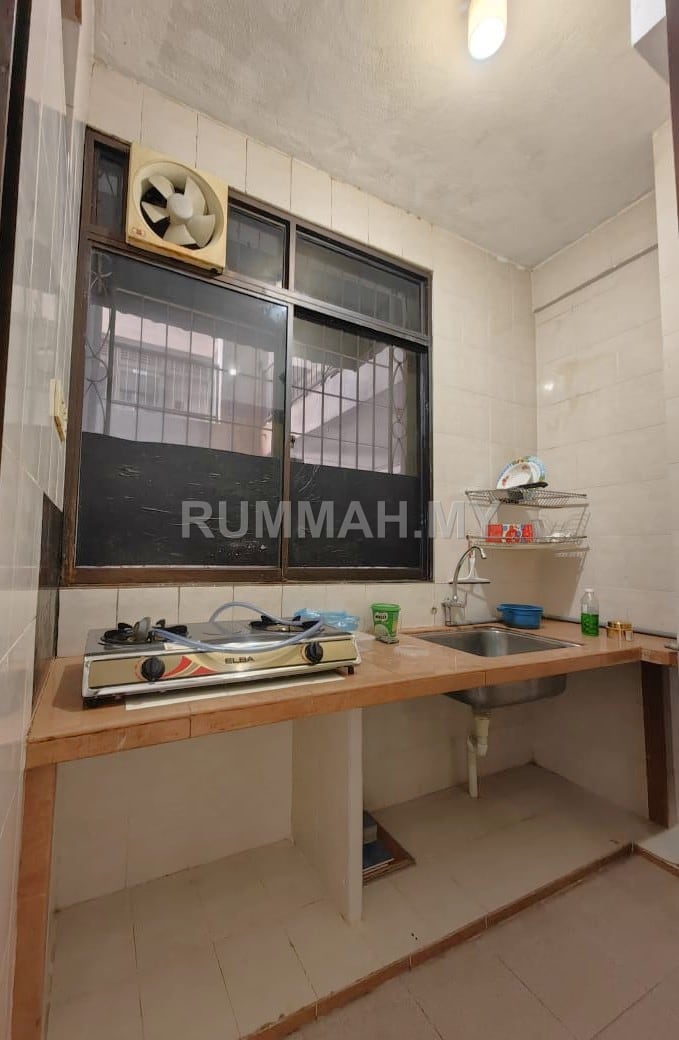 condo in Gelugor, Penang — photo 4