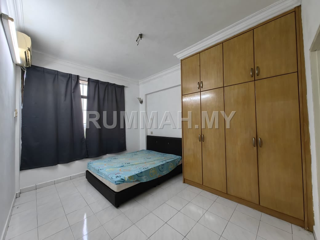 condo in Gelugor, Penang — photo 5