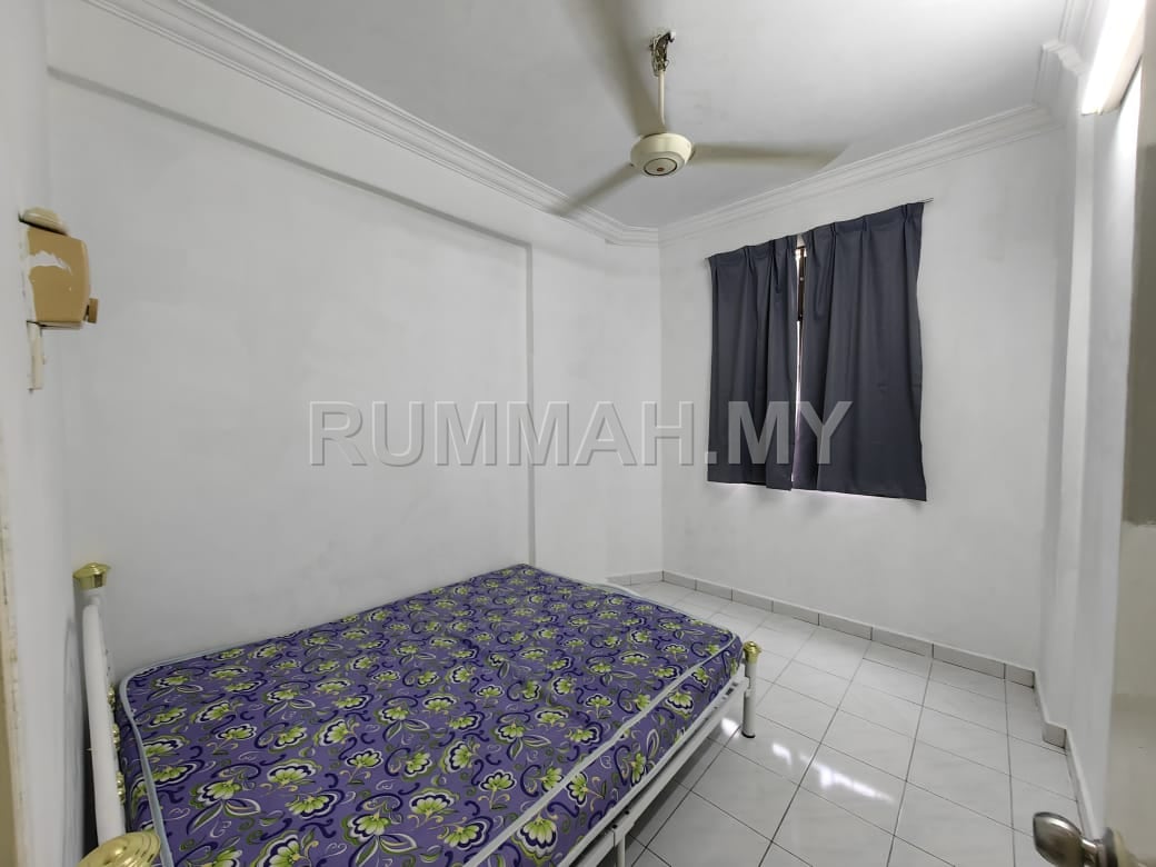 condo in Gelugor, Penang — photo 6