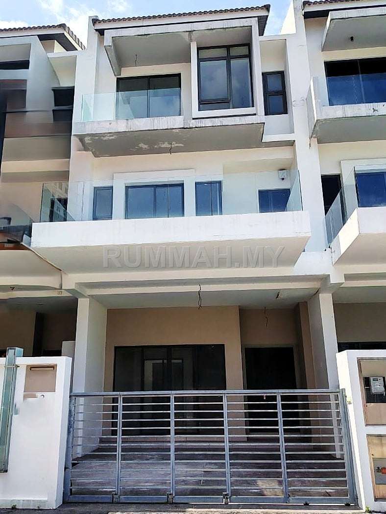 house in Jelutong, Penang — photo 2
