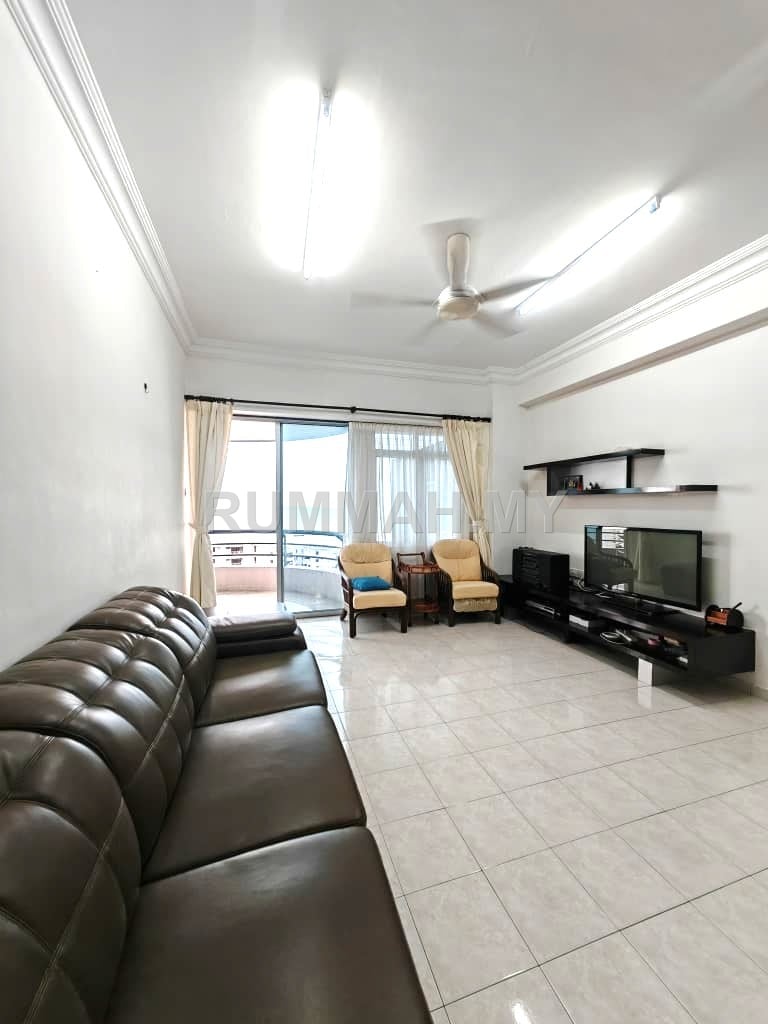 4-bedroom condo in Tanjung Bungah, Penang for rent - Coastal Towers/Tanjung Bungah/1200 Sqft/Fully Furnished/2 Car Parks/Seaview/Corner unit