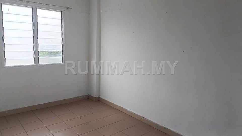 3-bedroom condo in Bayan Lepas, Penang for sale - Desa Putra, Bayan Lepas | Corner Unit
