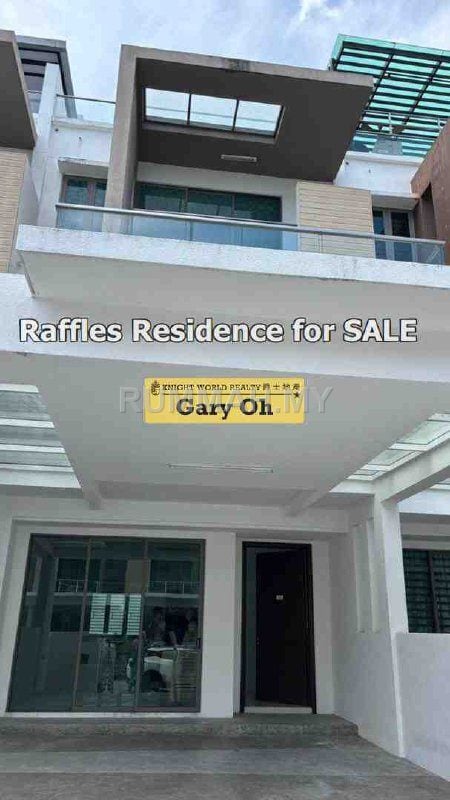 6-bedroom house in Gelugor, Penang for sale - 3-Storey Terrace House for Sale @ Raffles Residence, Gelugor | Freehold