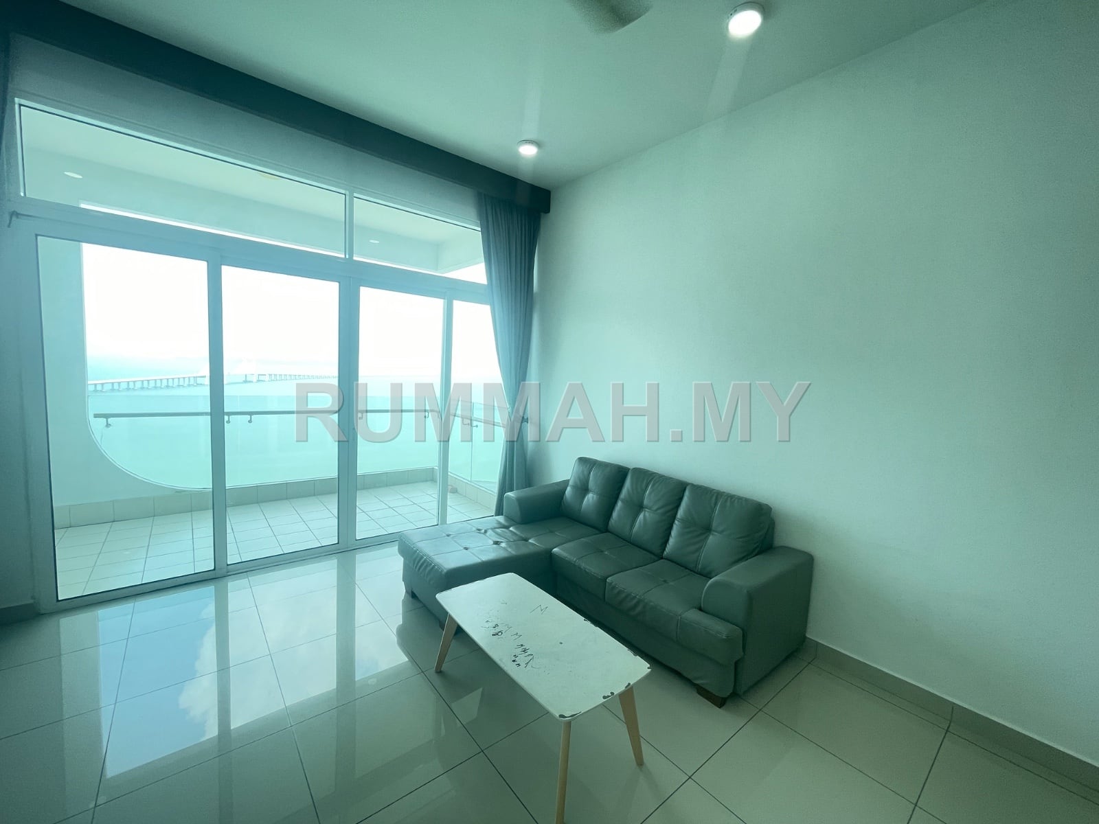 Southbay Plaza High Floor Fully Seaview Furnished, Batu Maung
