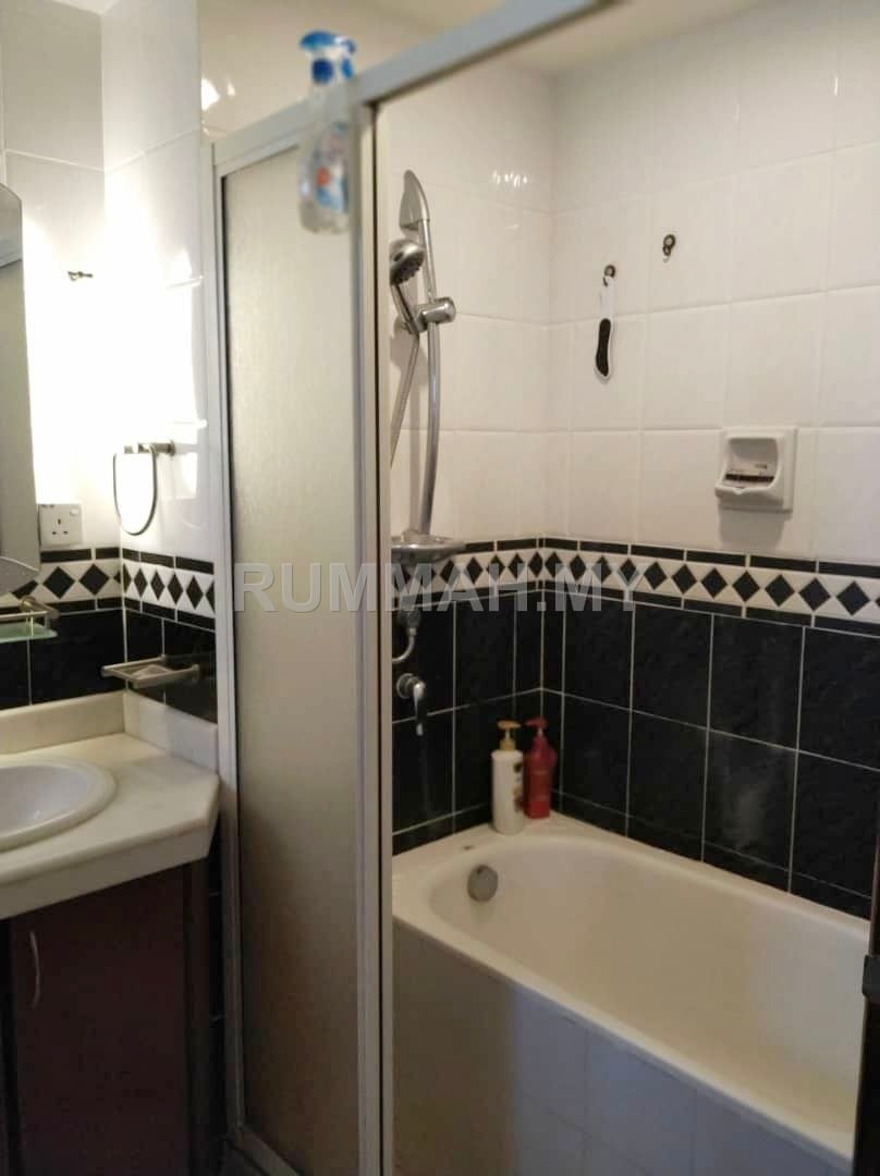 condo in Tanjung Tokong, Penang — photo 4