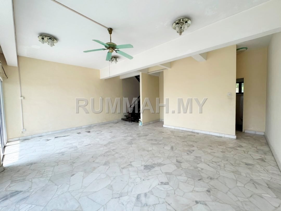 house in Batu Ferringhi, Penang — photo 2