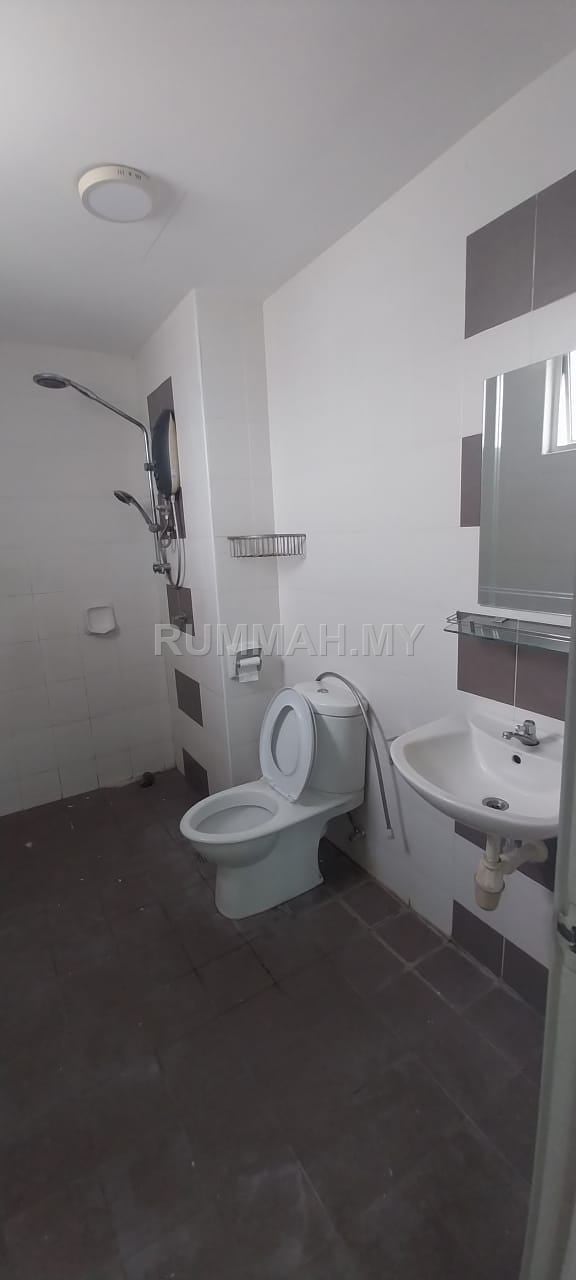 condo in Sungai Ara, Penang — photo 6