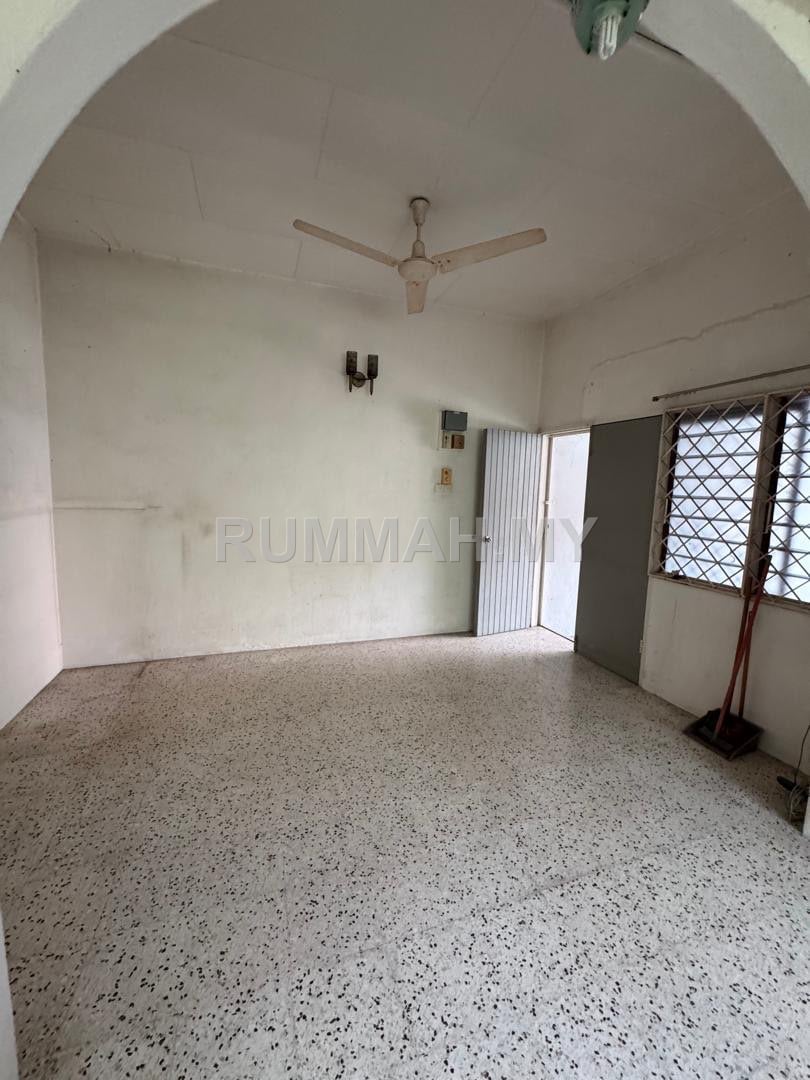 3-bedroom house in Tanjung Tokong, Penang for sale - Single Storey for Sale @ Persiaran Green Brook | 3 Rooms