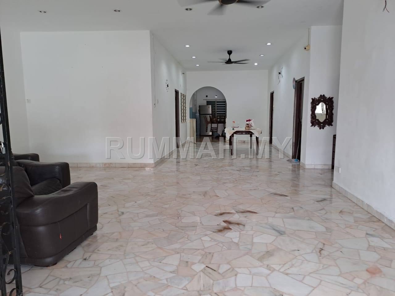 4-bedroom house in Pulau Tikus, Penang for sale - single semi d lengkok nunn 