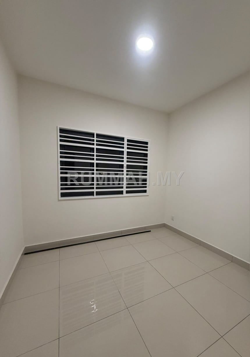 condo in Puchong, Selangor — photo 4
