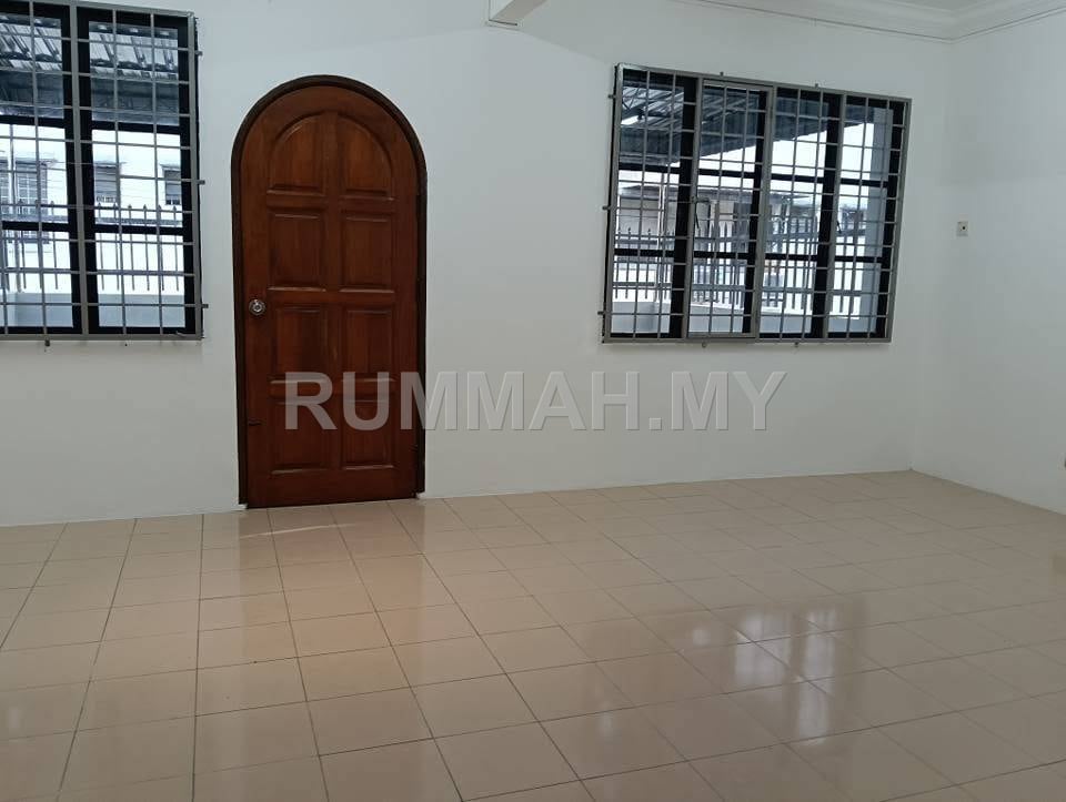 house in Bukit Jambul, Penang — photo 2