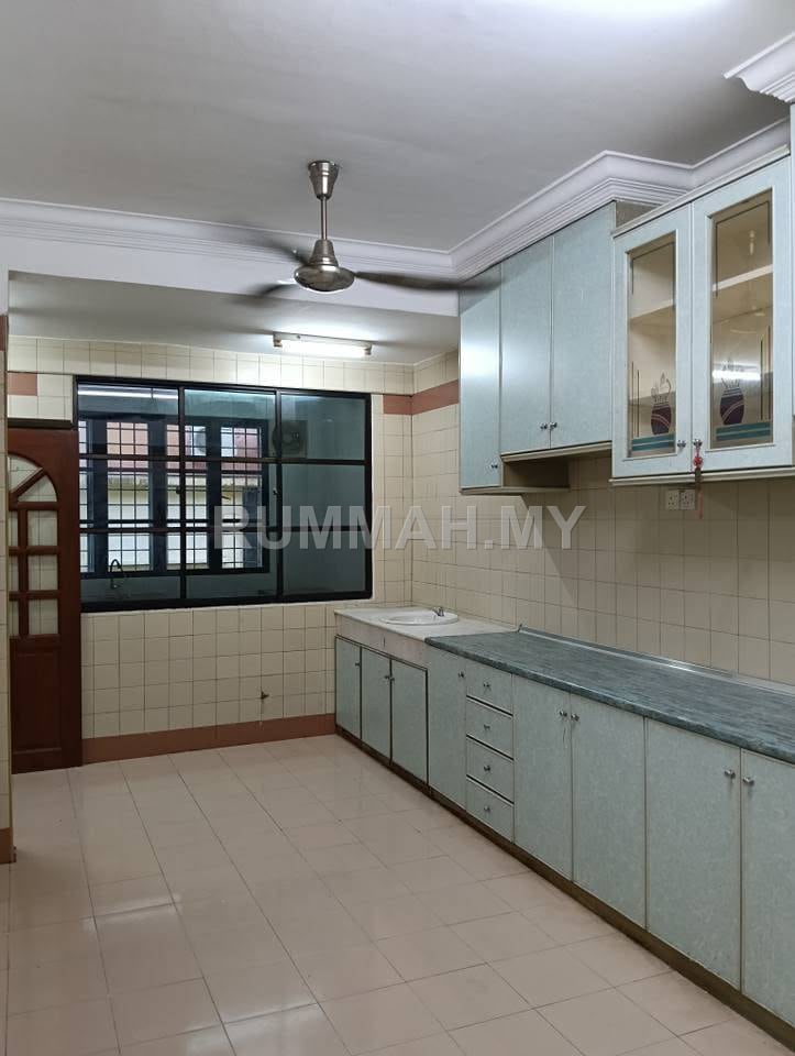 house in Bukit Jambul, Penang — photo 3