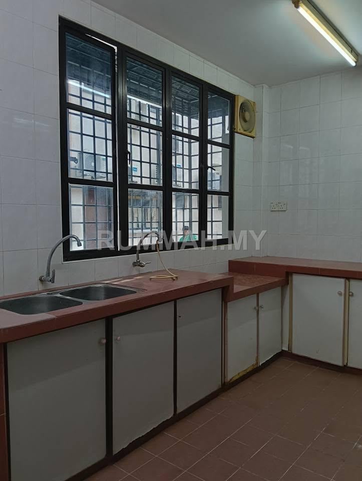house in Bukit Jambul, Penang — photo 5