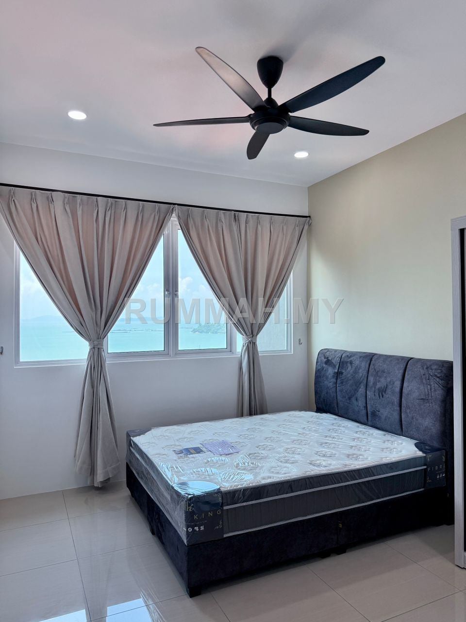 condo in Gelugor, Penang — photo 5