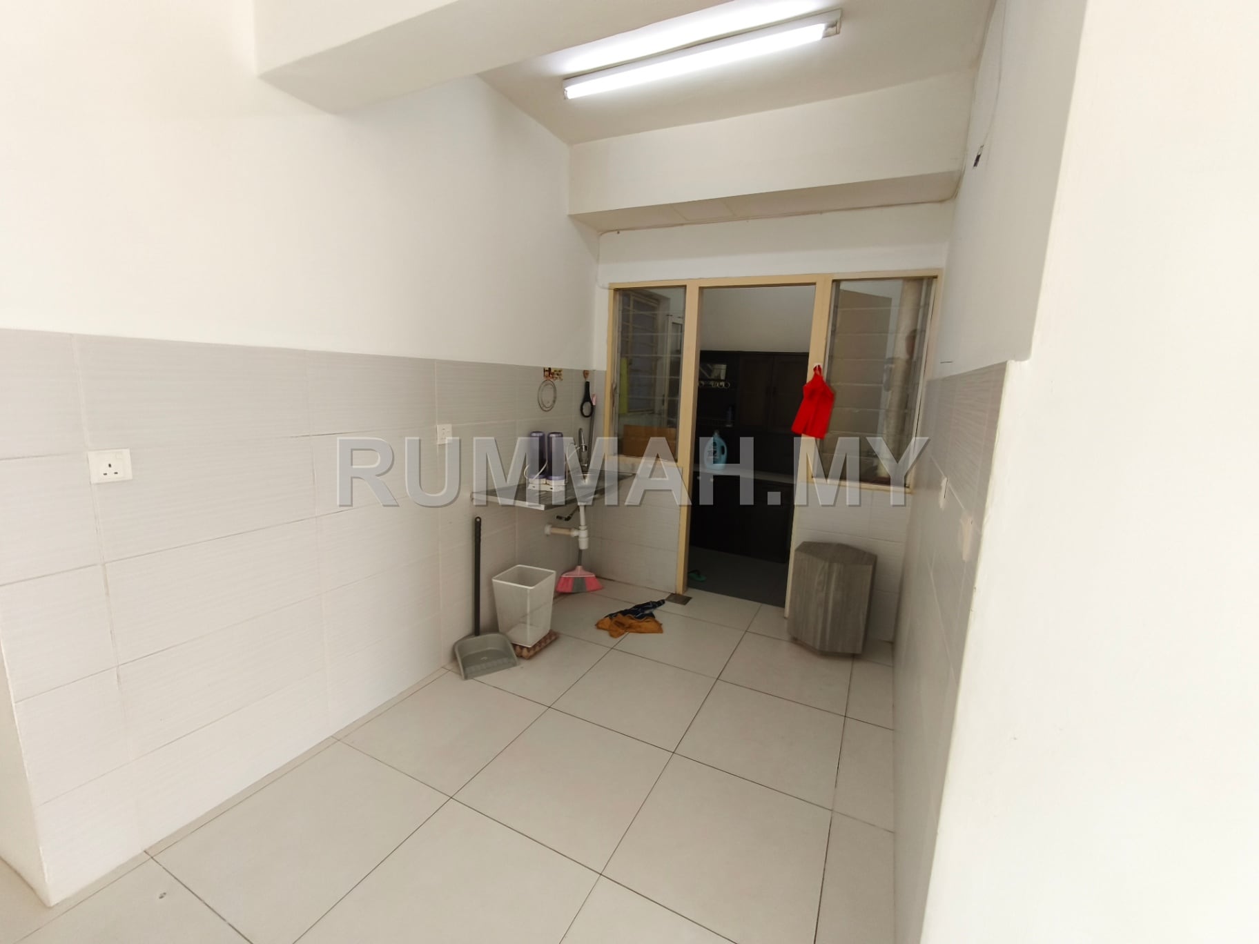 condo in Puchong, Selangor — photo 3