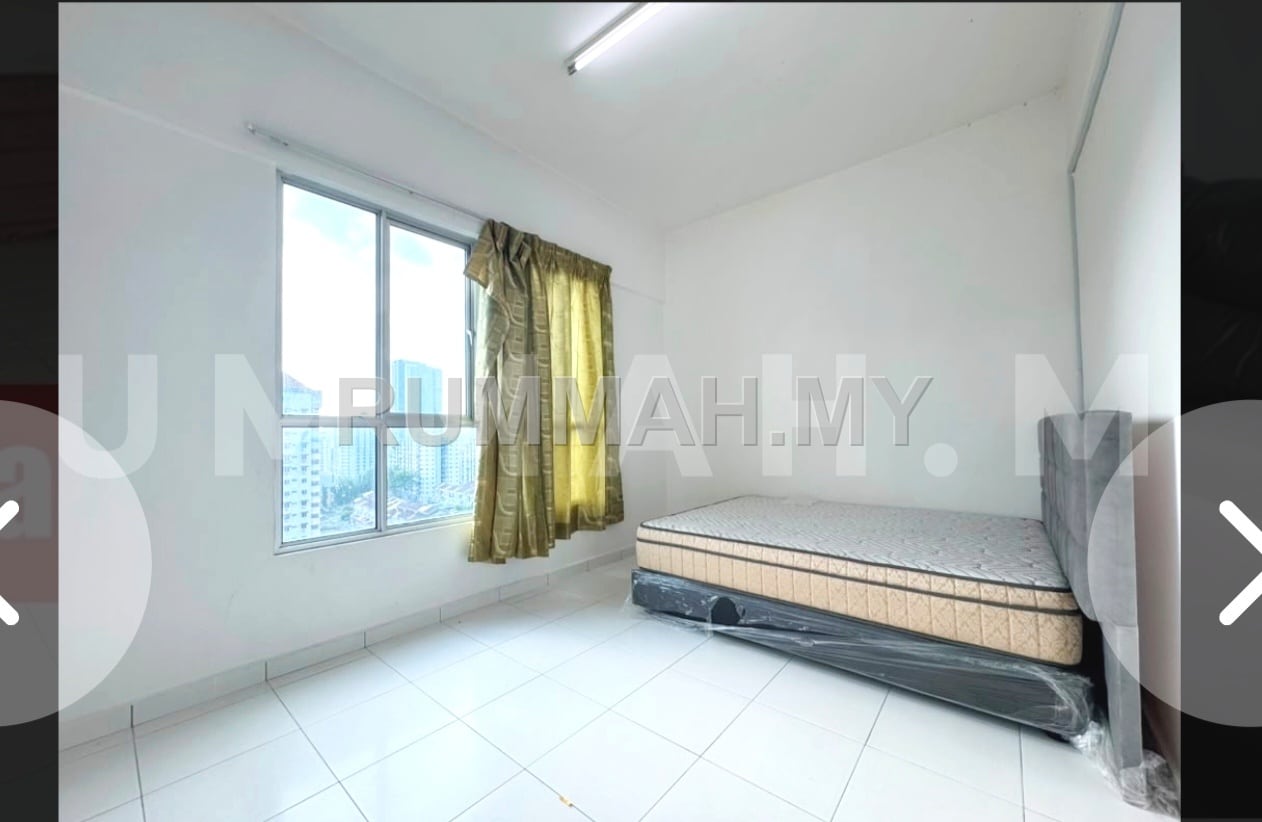 condo in Relau, Penang — photo 6