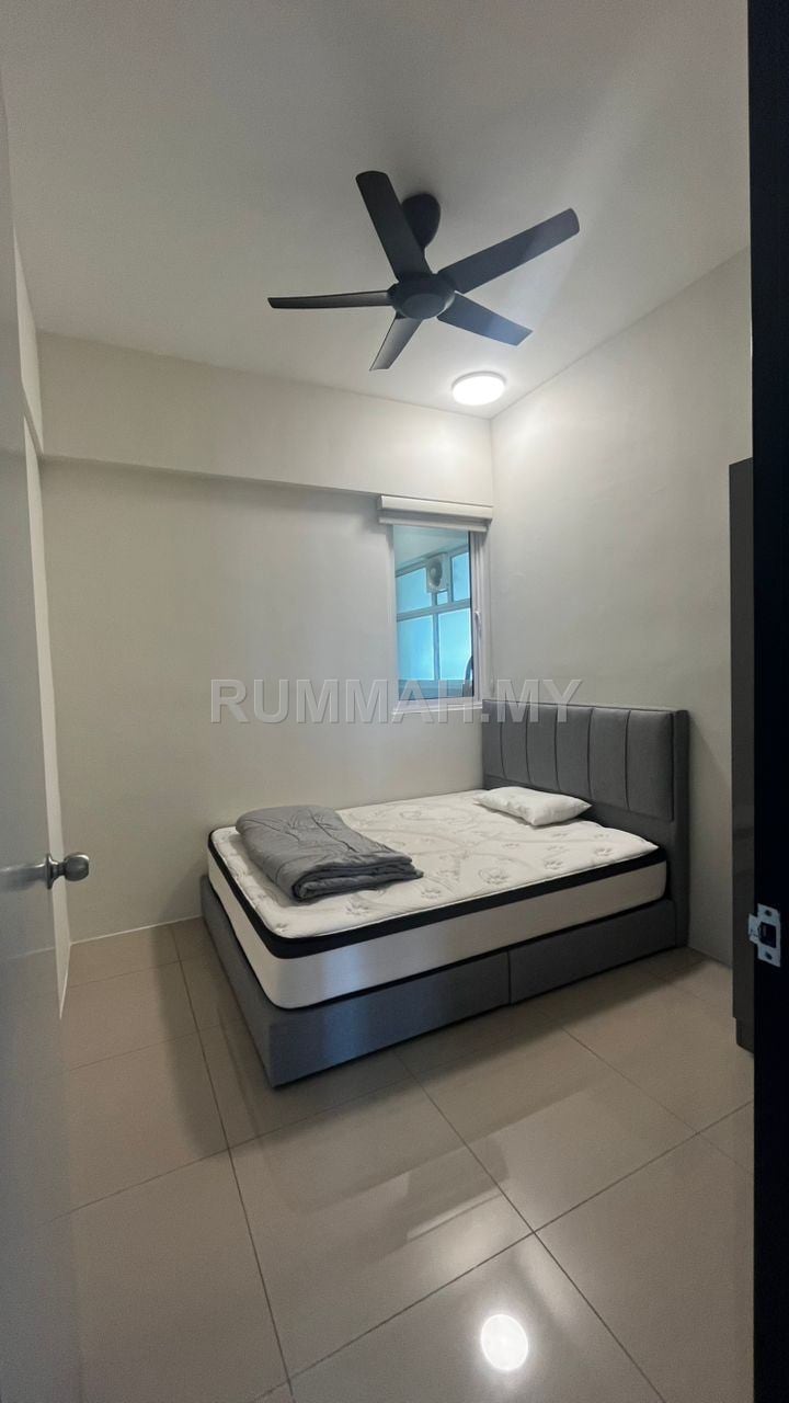 condo in Gelugor, Penang — photo 4
