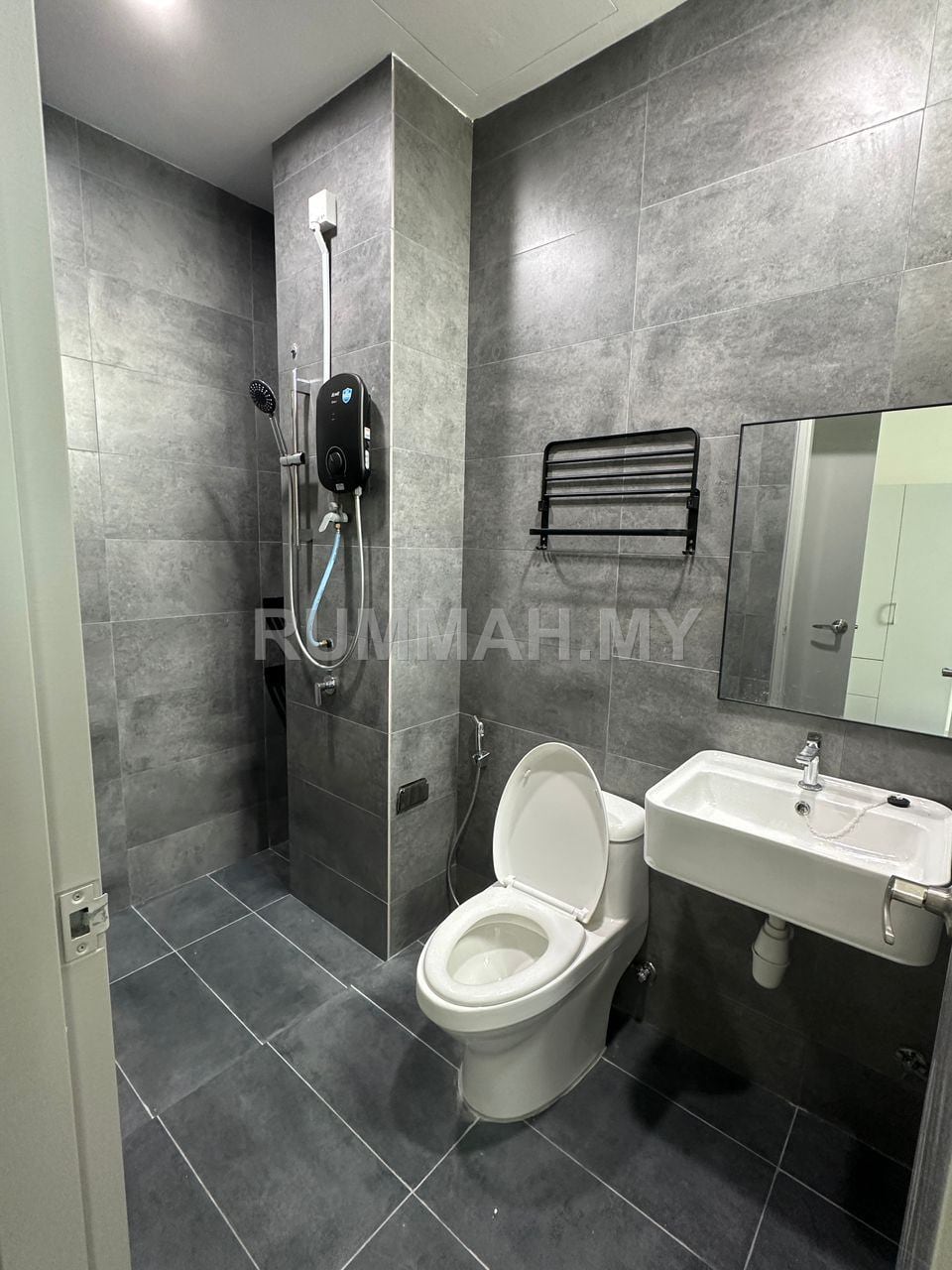 condo in Petaling Jaya, Selangor — photo 5
