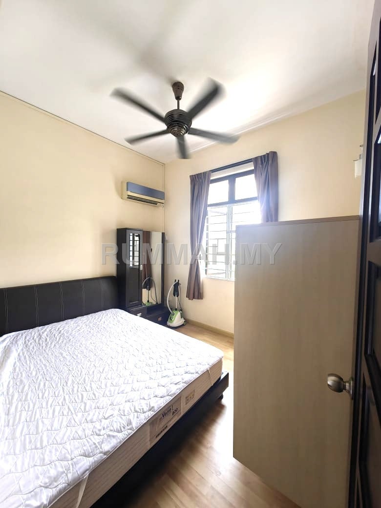 condo in Gelugor, Penang — photo 7