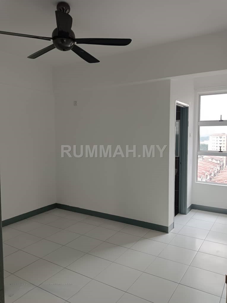 condo in Puchong, Selangor — photo 3