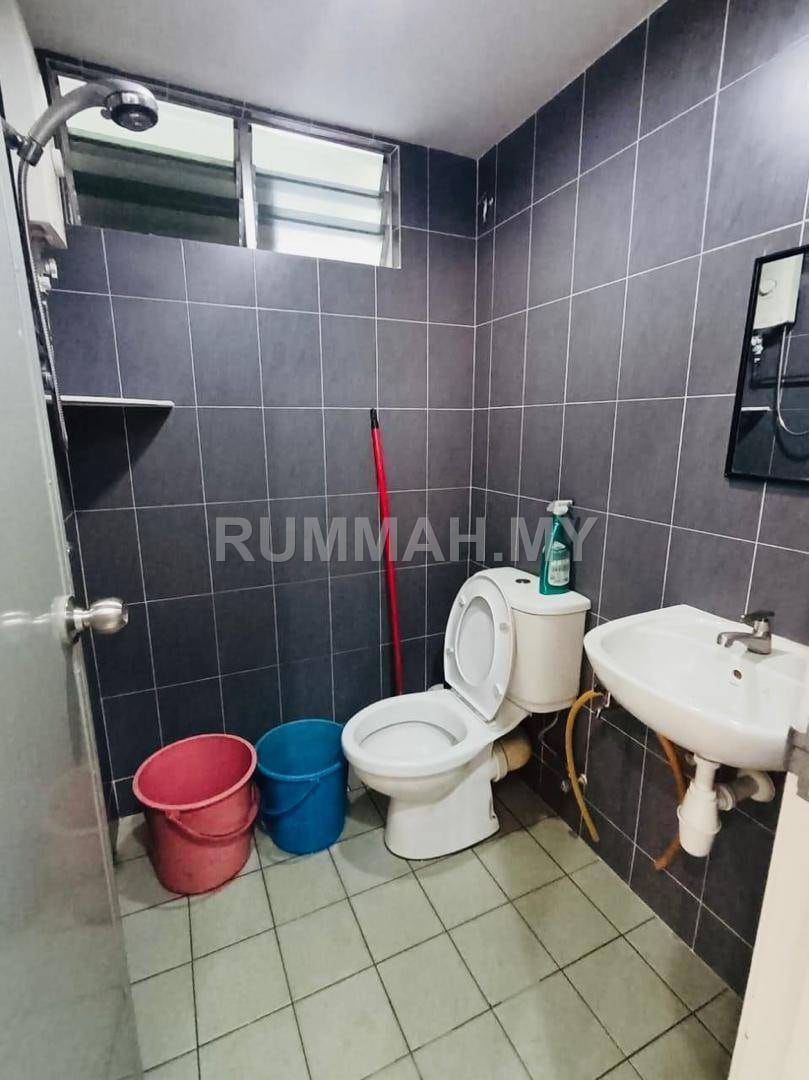 condo in Jelutong, Penang — photo 6