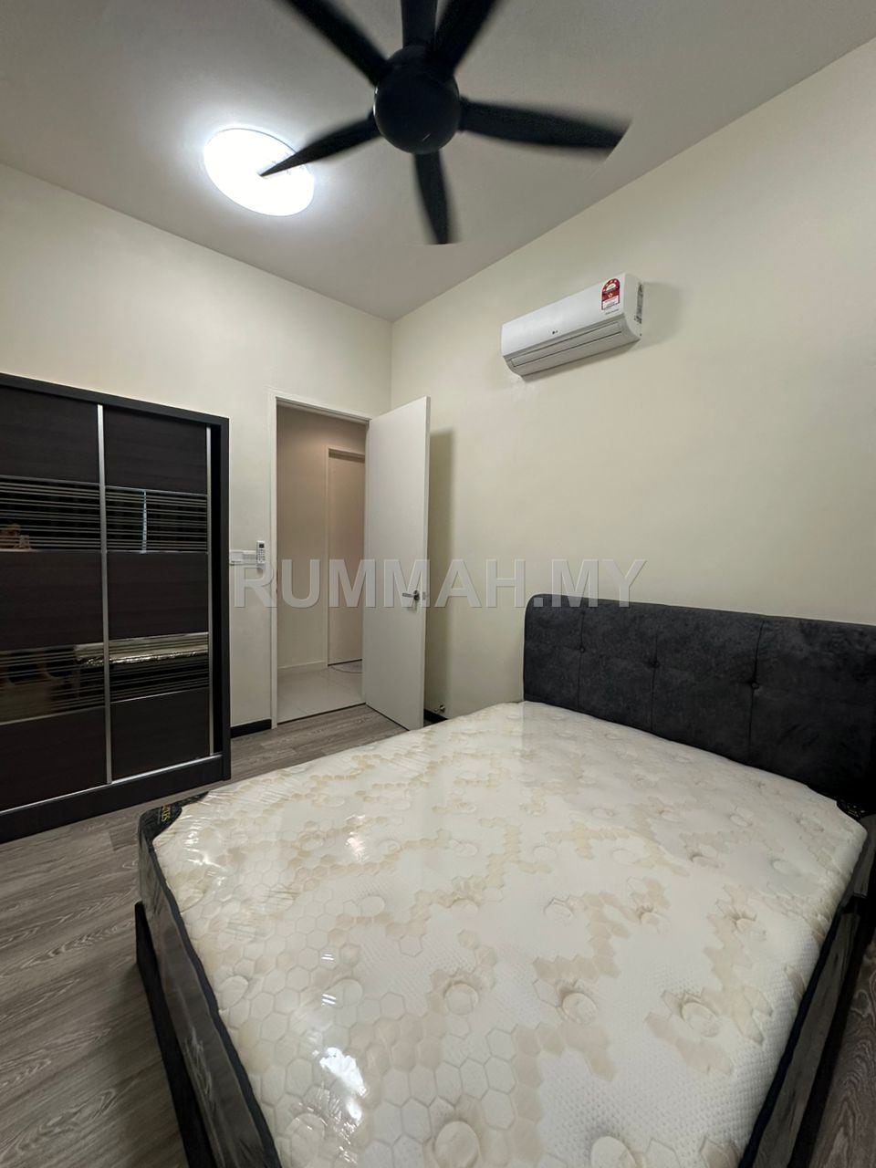 condo in Sungai Ara, Penang — photo 6