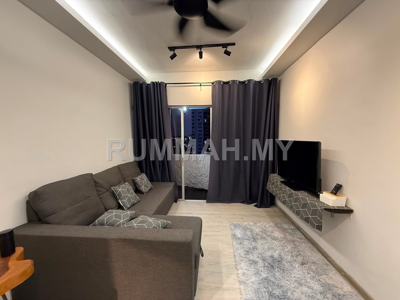 3-bedroom condo in Bayan Lepas, Penang for rent - Villa Emas @ Bayan Lepas, Queensbay | Fully Furnished