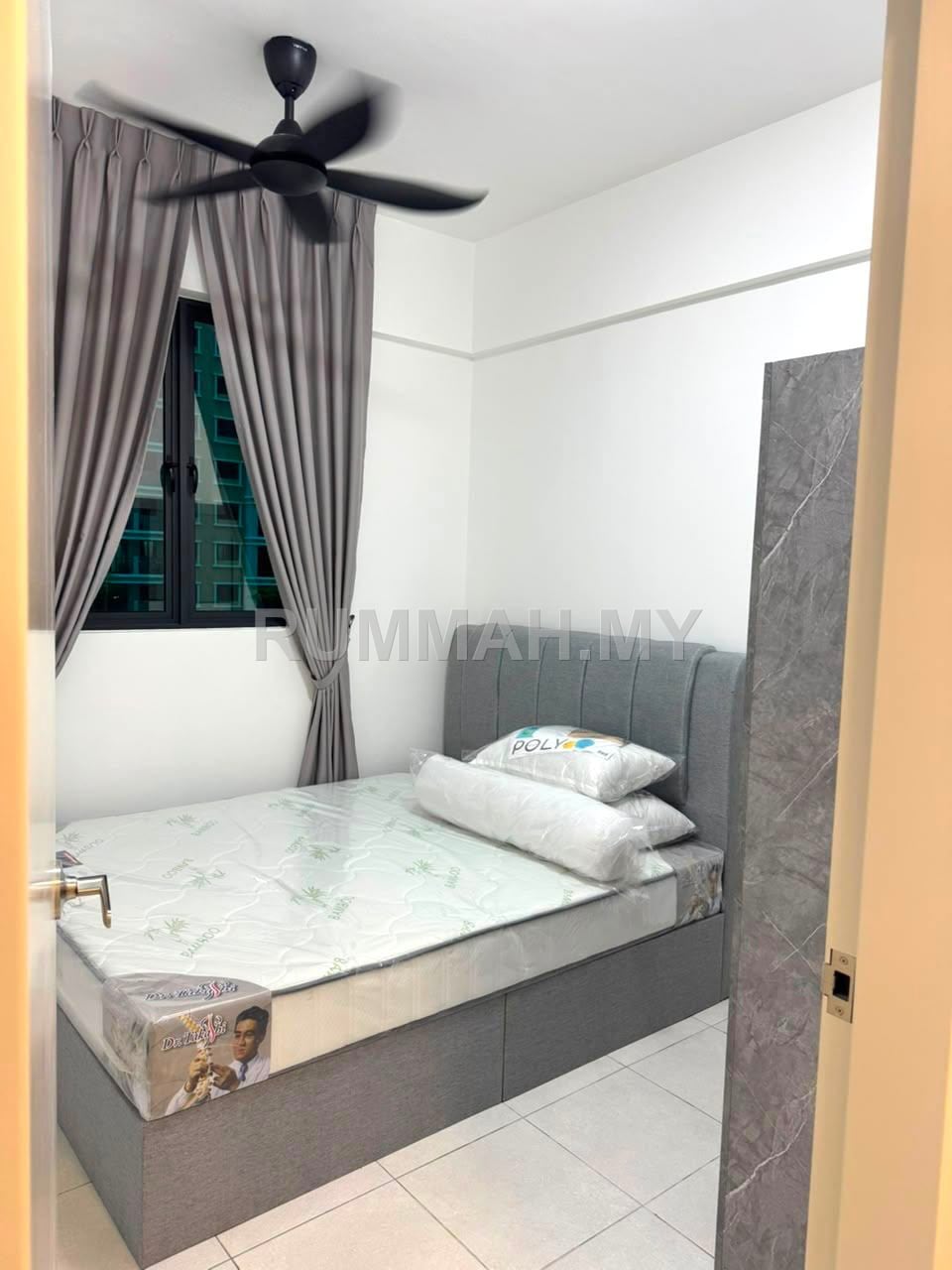 condo in Gelugor, Penang — photo 4