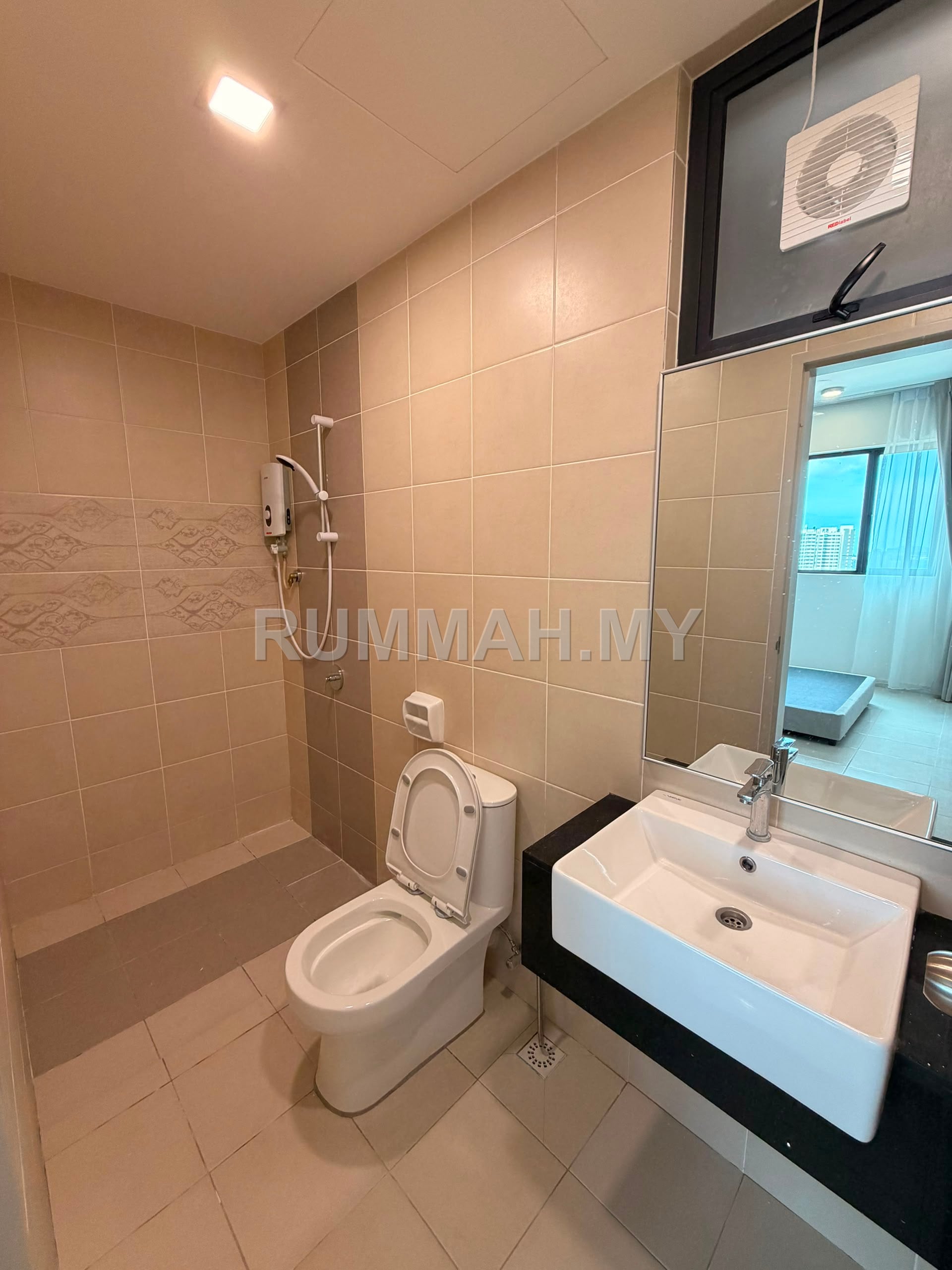 condo in Gelugor, Penang — photo 7