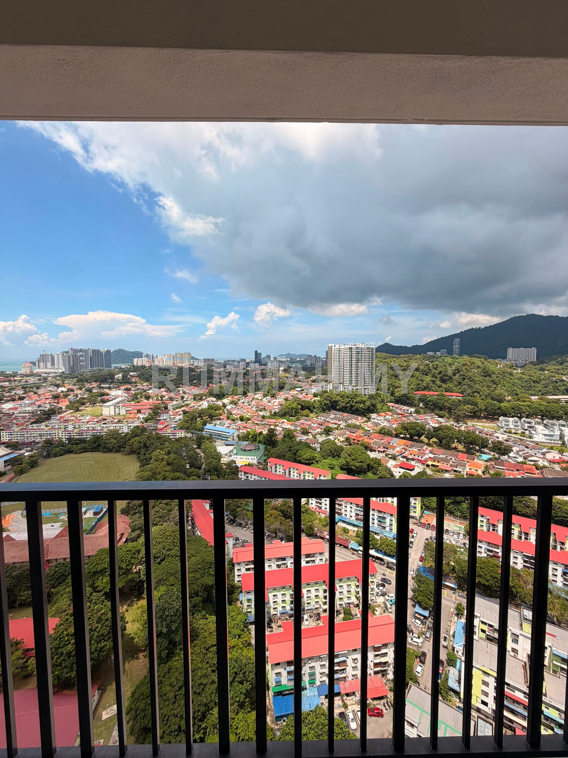 Perfect for USM /INTI Students / FIZ Professionals/Family - new Condo @ Ideal Venice Gelugor