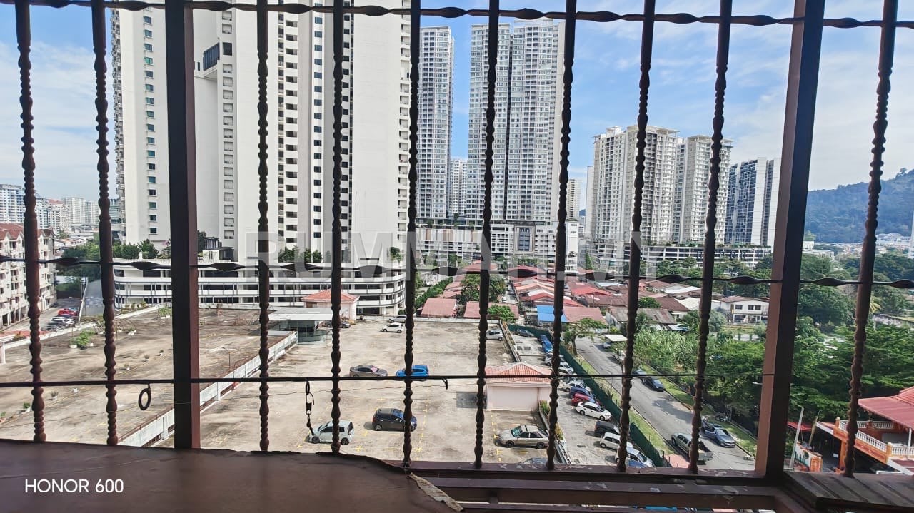 condo in Relau, Penang — photo 7
