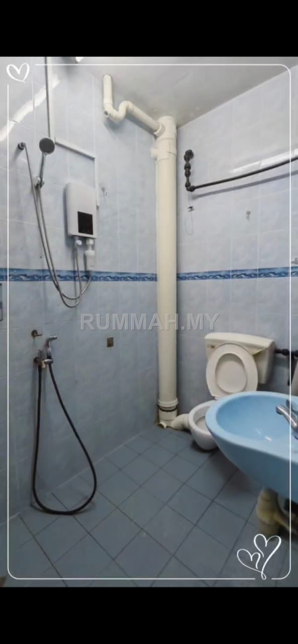 condo in Relau, Penang — photo 6