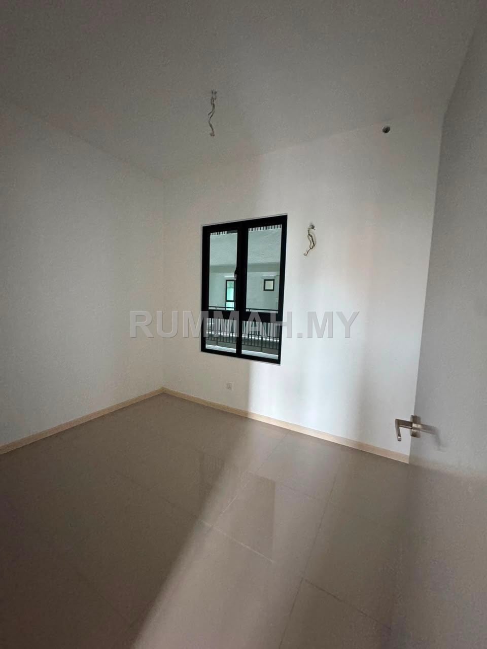 condo in Teluk Kumbar, Penang — photo 7
