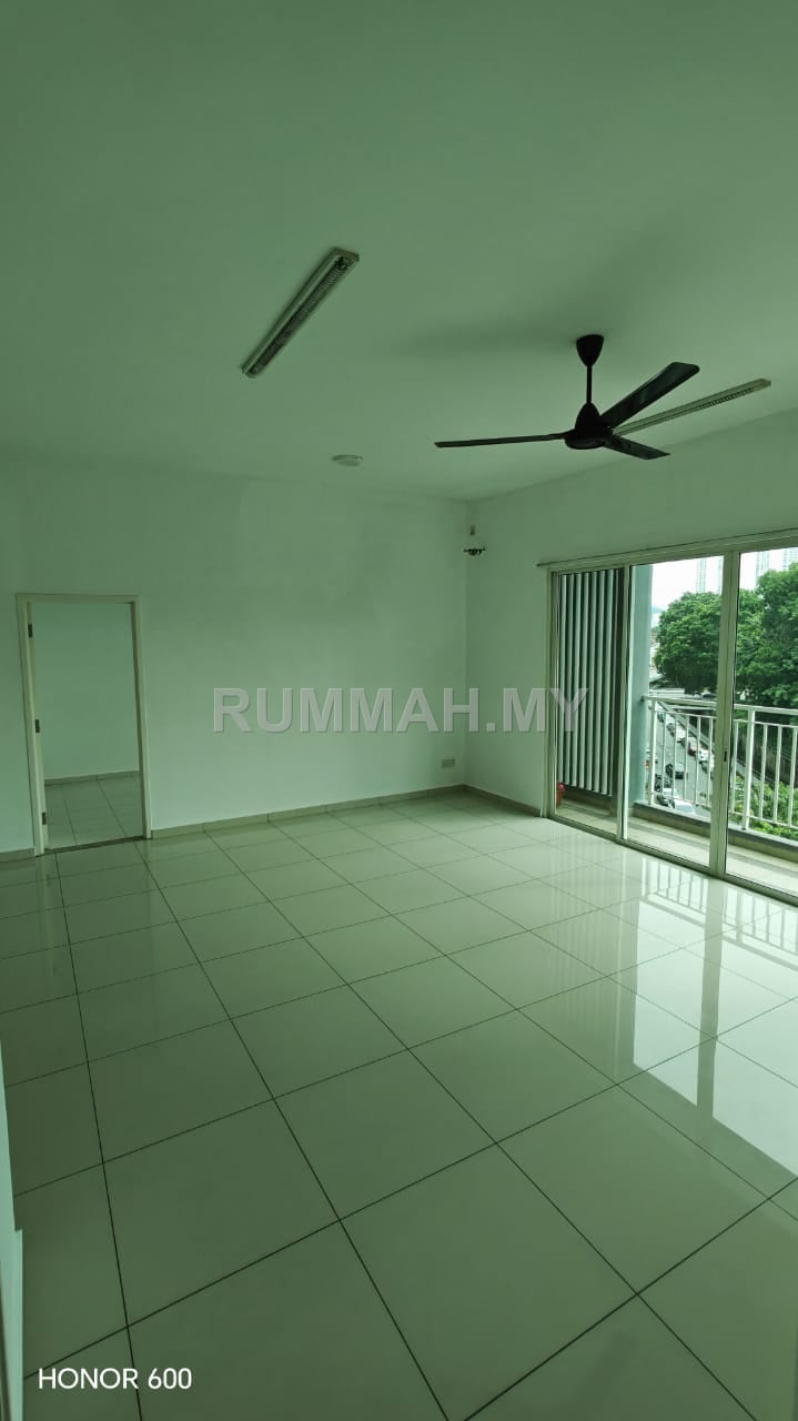 4-bedroom condo in Sungai Ara, Penang for sale - Fiera Vista @ Sungai Ara ,Original Unit,1450sft, 2 CP