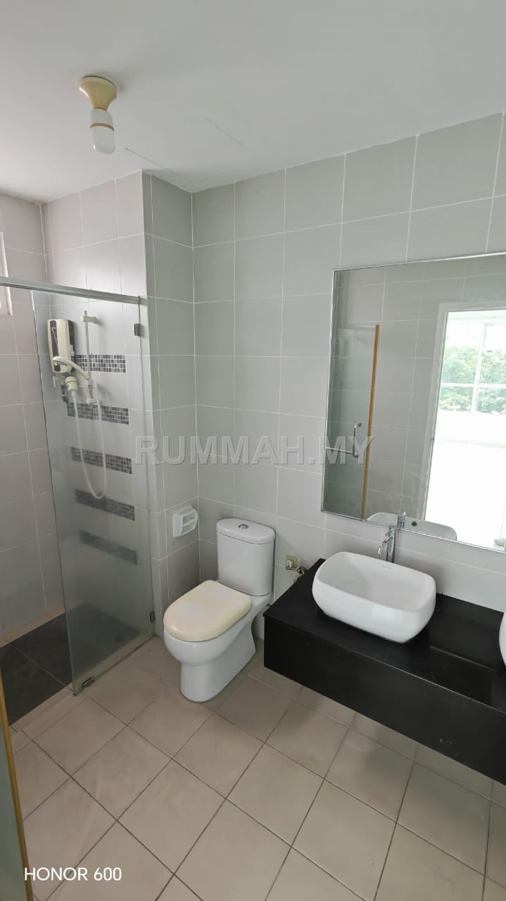 condo in Sungai Ara, Penang — photo 5