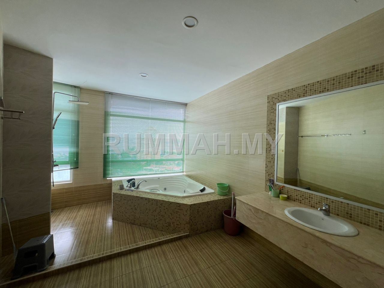 condo in Gelugor, Penang — photo 6