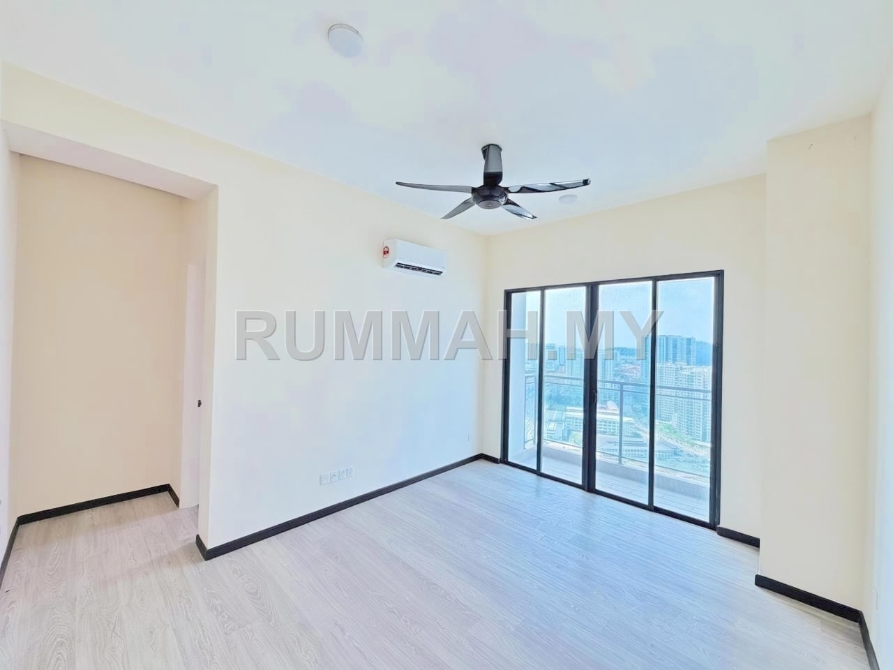 condo in Relau, Penang — photo 4