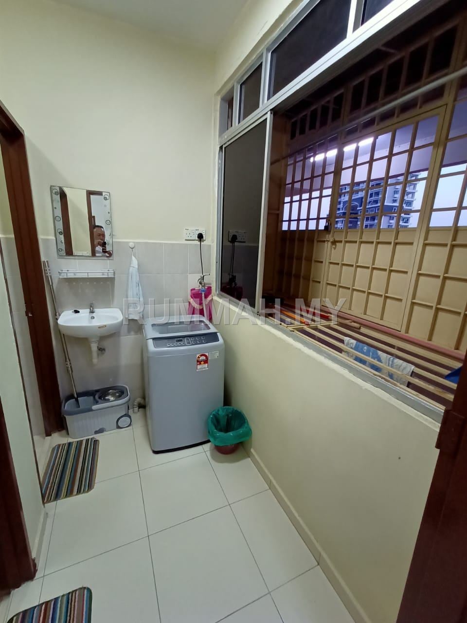 condo in Gelugor, Penang — photo 4