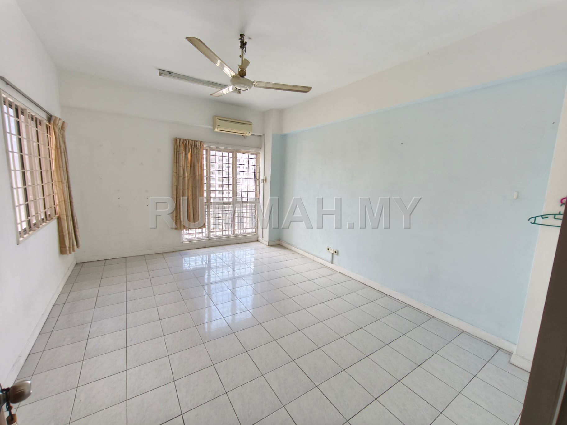 condo in Bandar Sunway, Selangor — photo 2