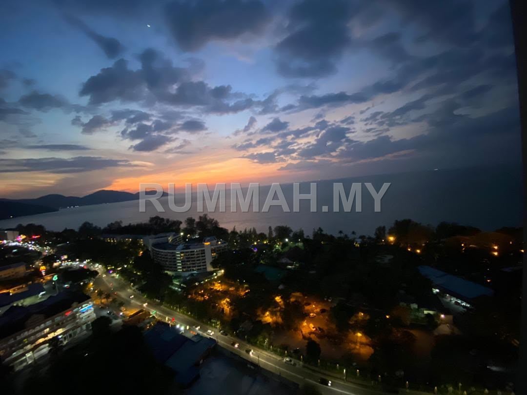 condo in Batu Ferringhi, Penang — photo 4