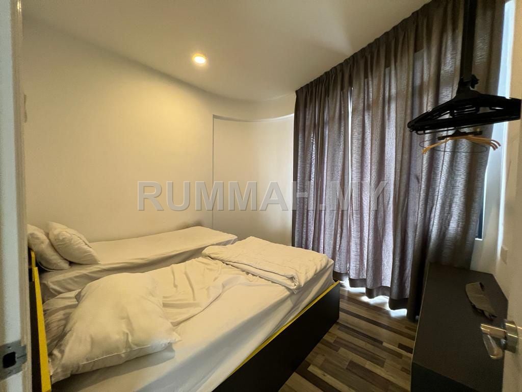 condo in Gelugor, Penang — photo 7