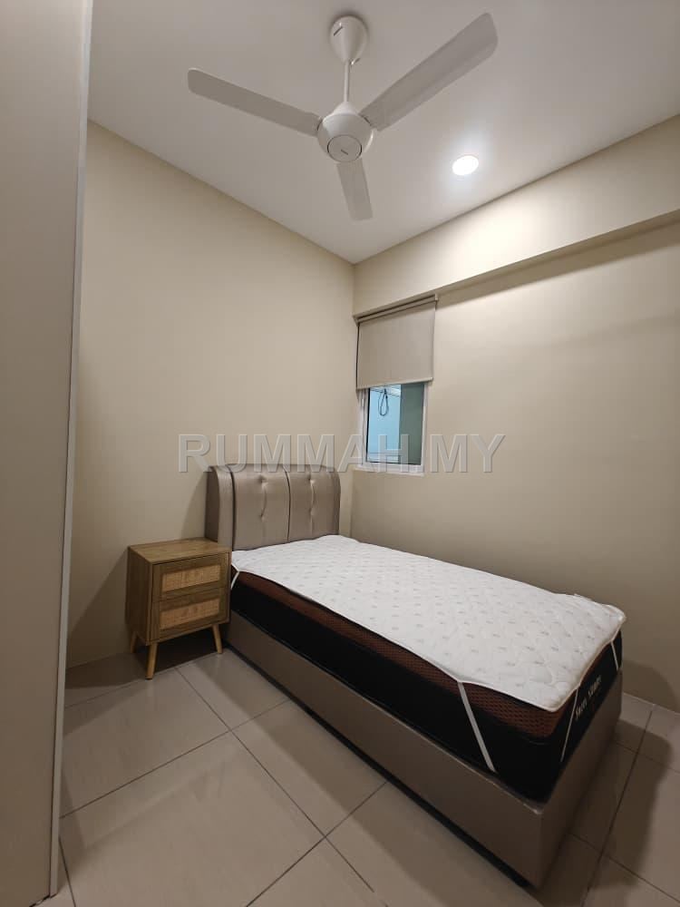 condo in Gelugor, Penang — photo 7