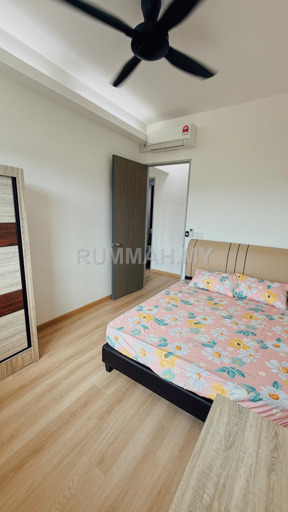 condo in Gelugor, Penang — photo 5