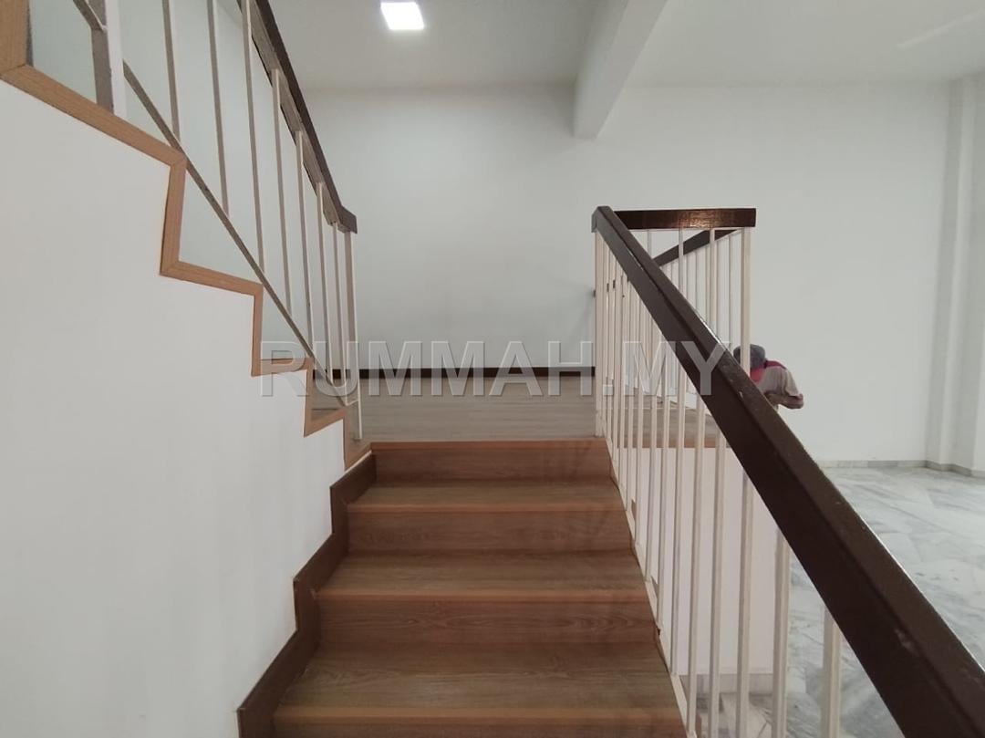 house in Taman Bukit Utama, Ampang, Selangor — photo 4