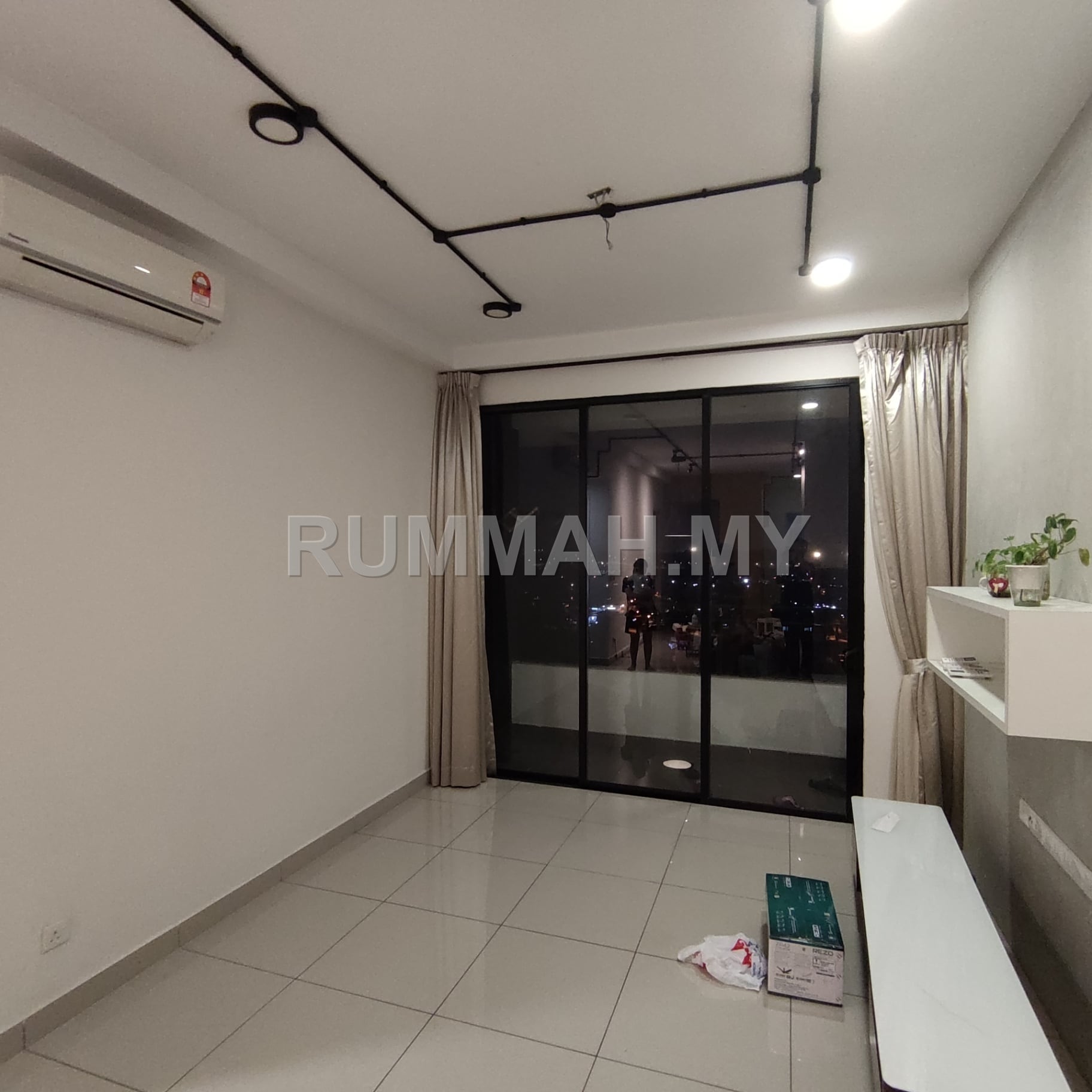 3-bedroom condo in Taman Mas Puchong, Selangor for sale - D'aman Residences, Below Market Non Bumi, 1076sqft 3 Rooms, Taman Mas Puchong