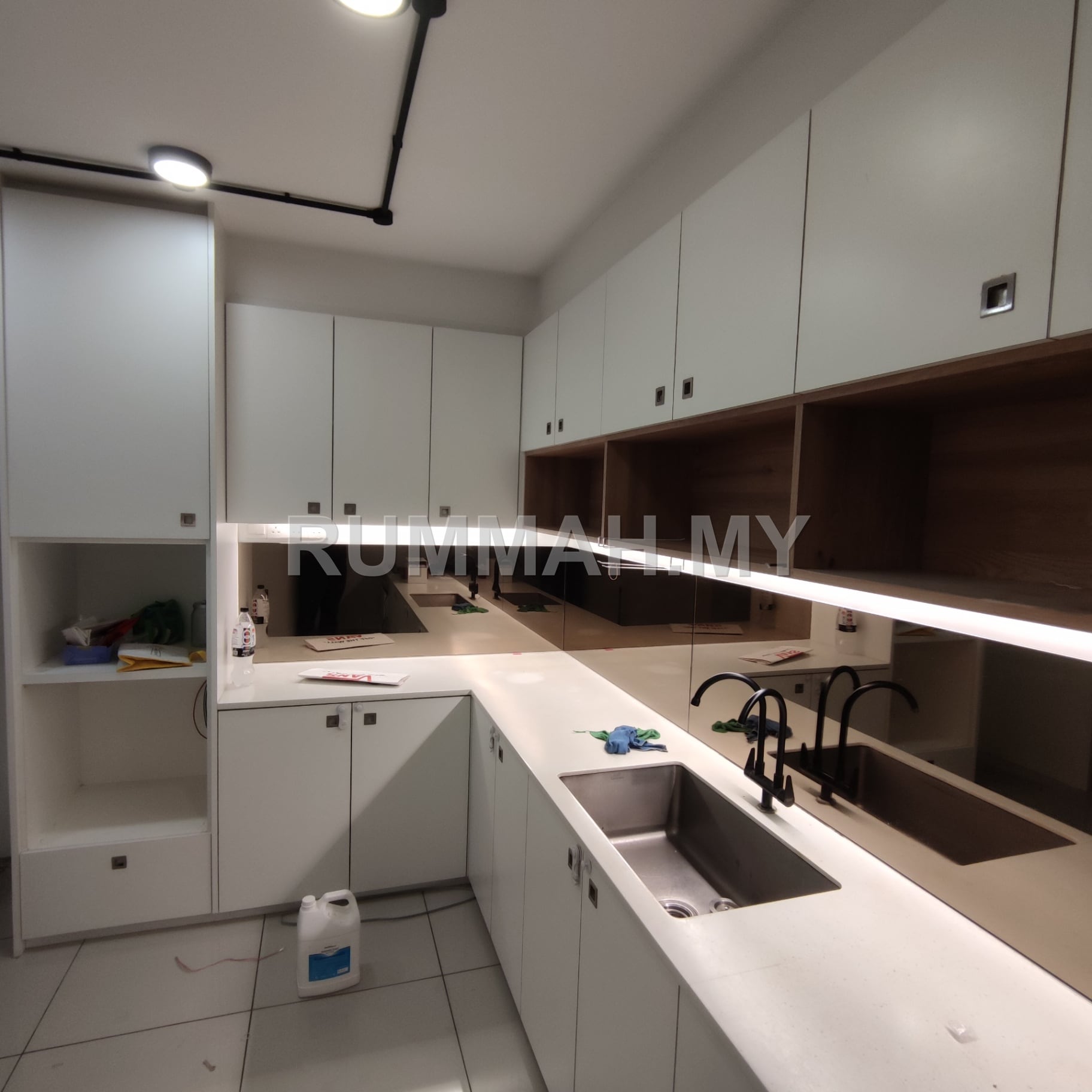 condo in Taman Mas Puchong, Selangor — photo 3