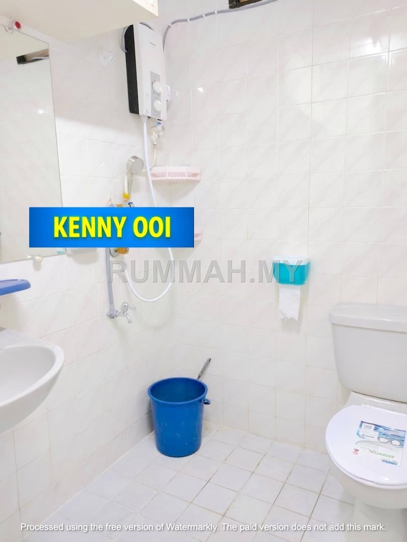 condo in Gelugor, Penang — photo 6