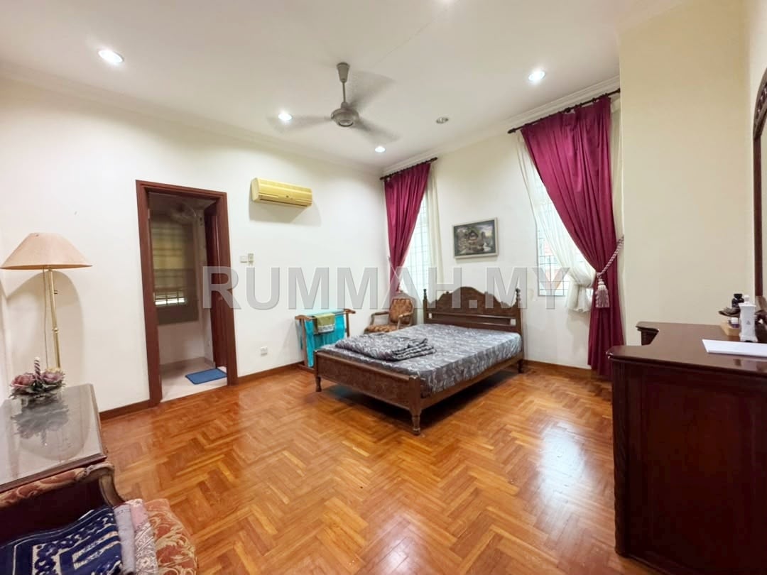 house in Gelugor, Penang — photo 4