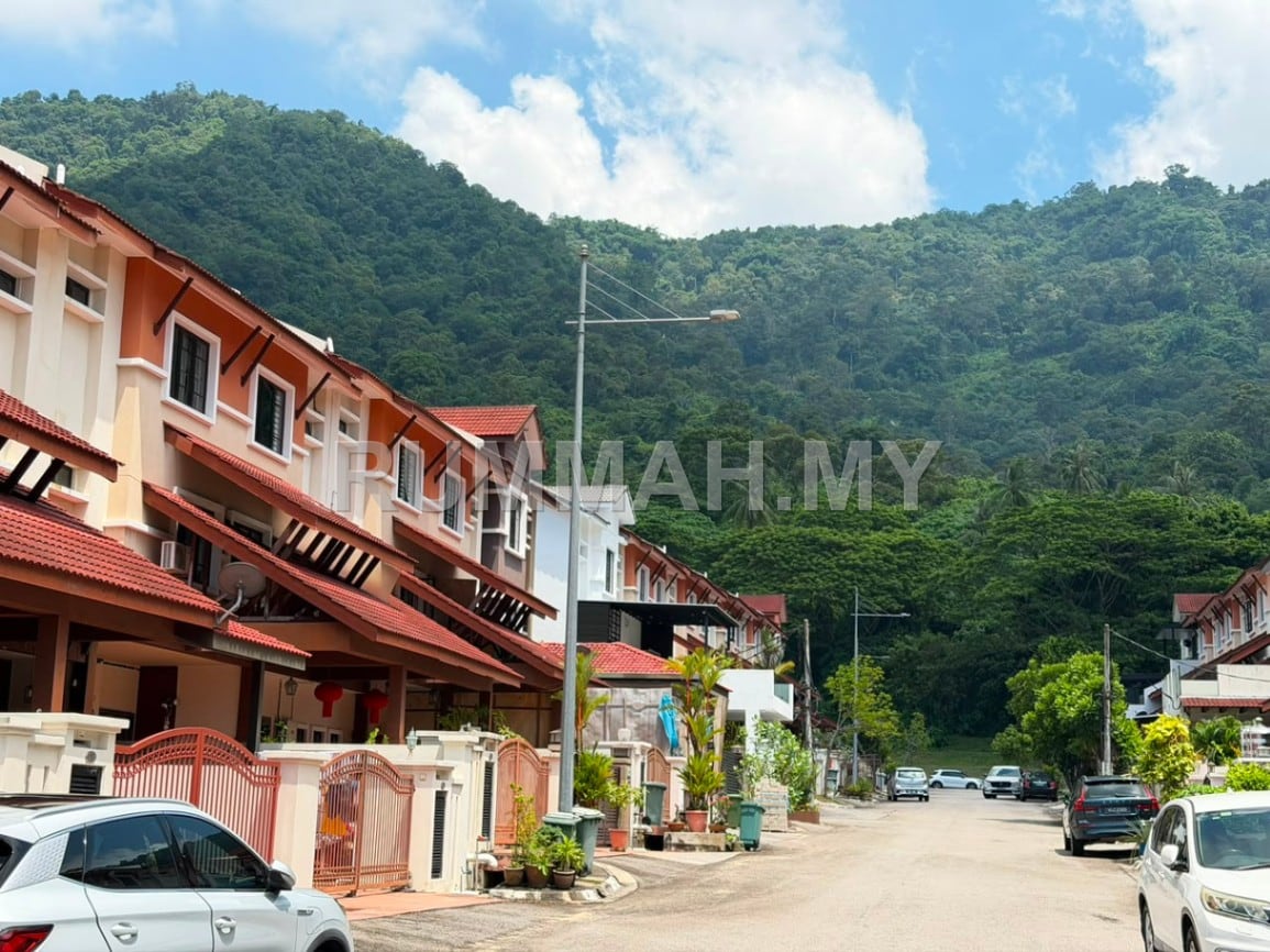 house in Bukit Gambir, Penang — photo 6