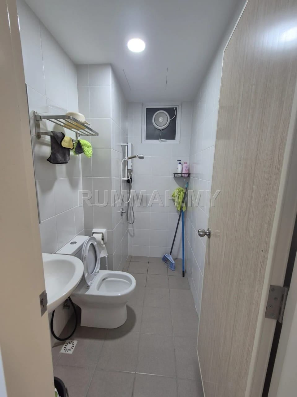 condo in Gelugor, Penang — photo 6